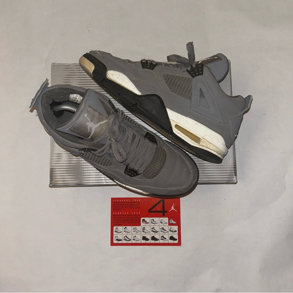 Air Jordan 4 Retro “Cool Gray” 2004